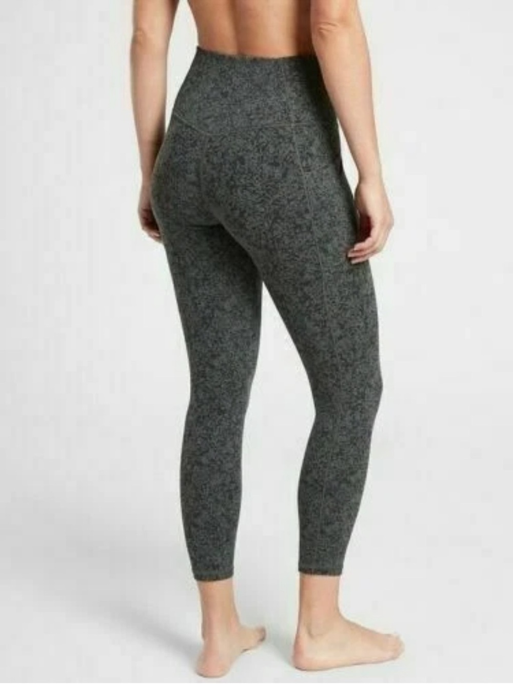 ATHLETA Salutation Stash Pocket II Textured 7/8 Tight